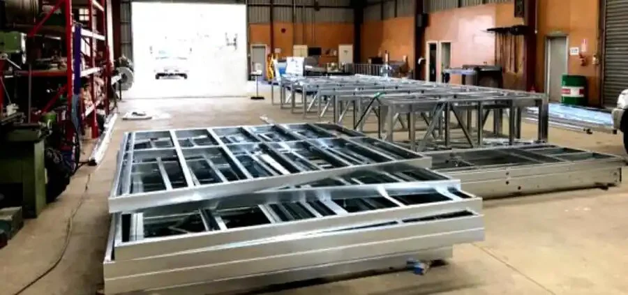 Imagen de una estructura de steel framing en una bodega